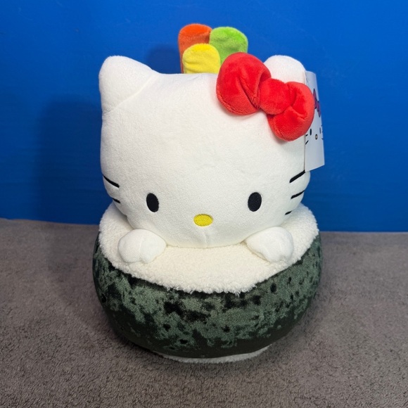 Hello Kitty Other - Hello kitty sushi roll plush toy
Brand new